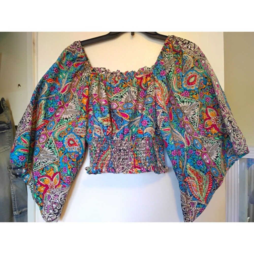 18 Centimeters Women's Multicolor Paisley Smocked Off-Shoulder Crop Blouse S